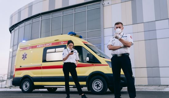 纳雍救护车转运病人算来回费用吗？